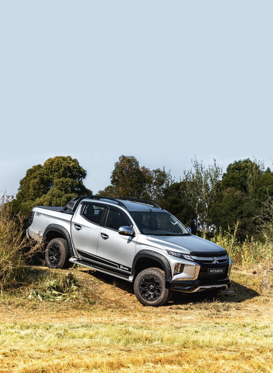  Mitsubishi Triton Xtreme Double Cab 2020 года  (ZA) (фото 17 из 17)